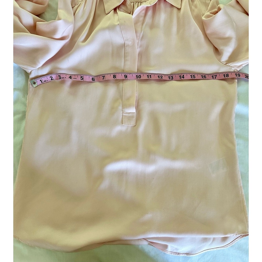 Chico's Pink Silky Satin Popover Blouse sz 0 (Size 4 / Small) - Picture 4 of 7